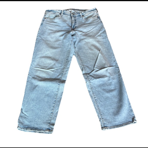 Old Navy High-Rise OG Loose Light Wash Denim Jeans - Picture 2 of 7